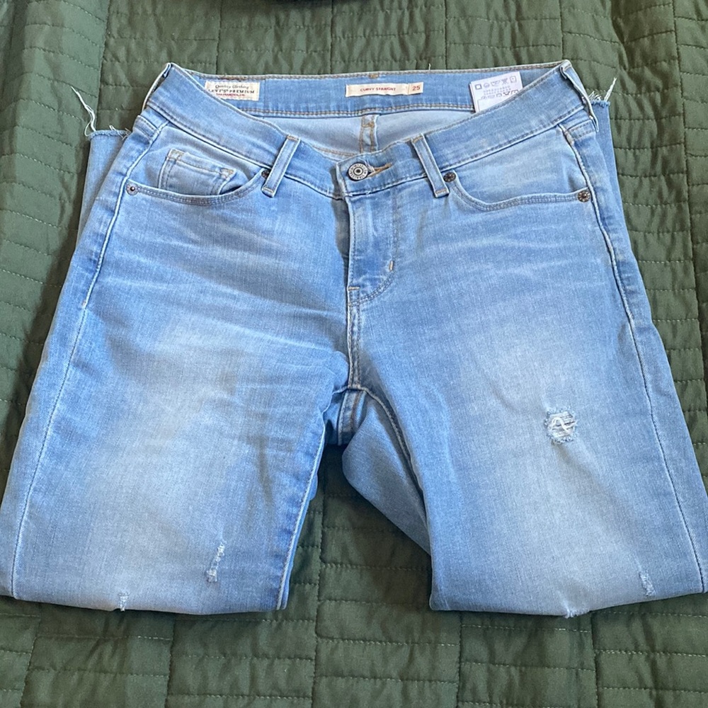 Levi’s curvy jeans